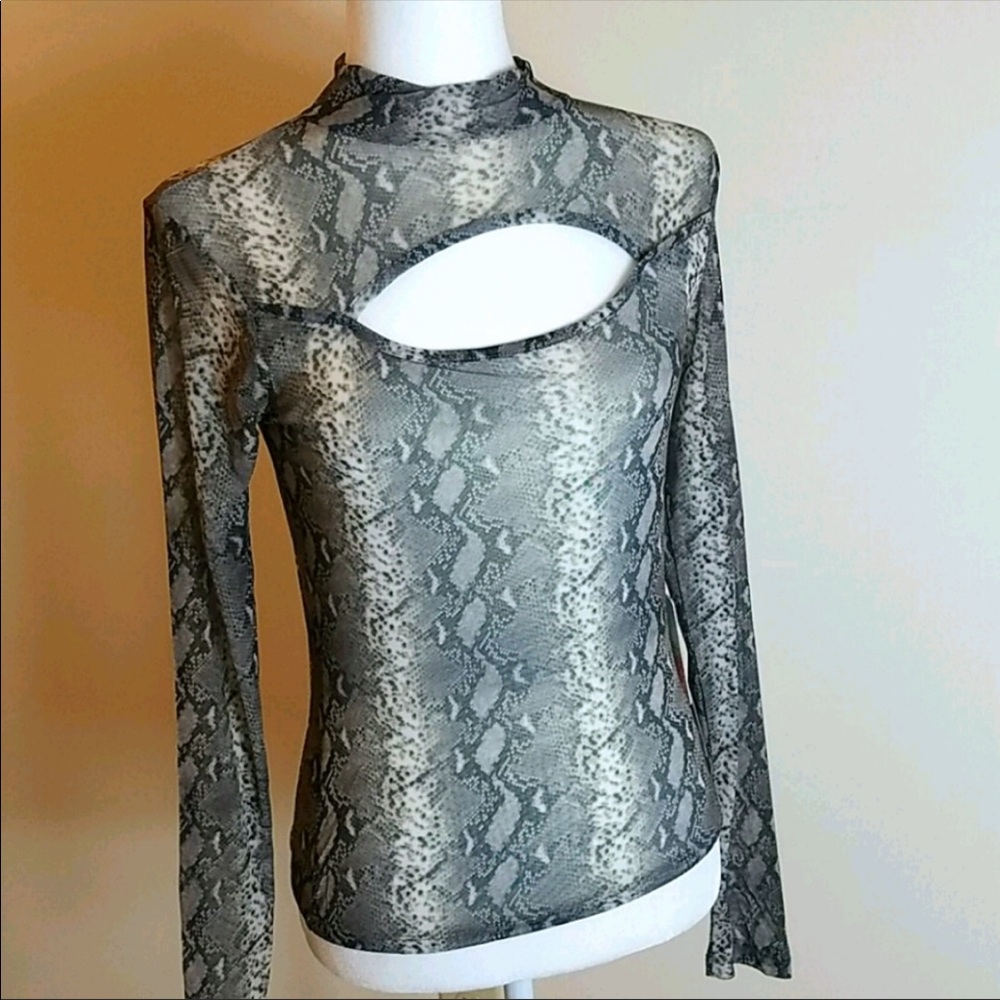 Snake print top